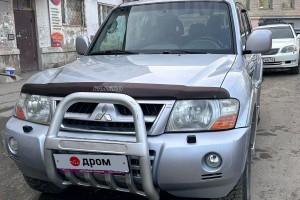 Mitsubishi Pajero, 2004