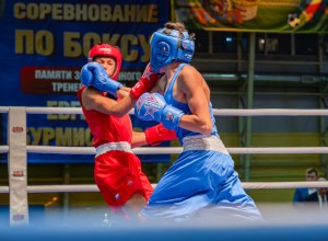 В Магадане стартовал XXII турнир по боксу класса «Б» памяти Евгения Бурмистрова