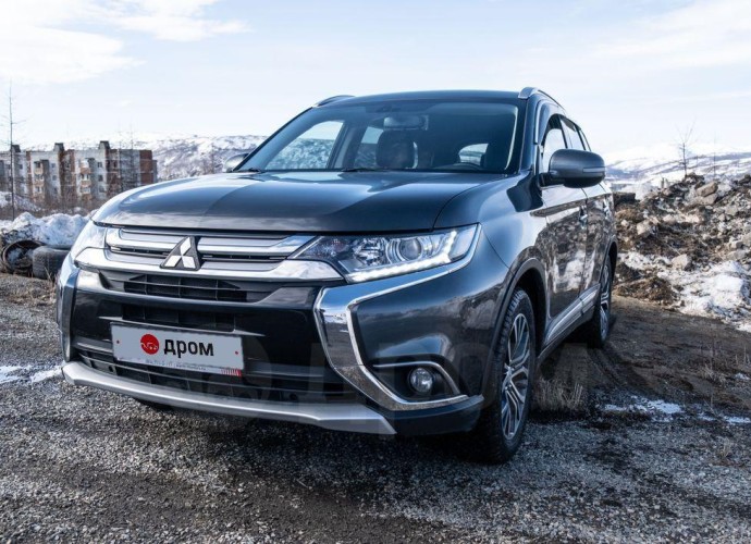 Mitsubishi Outlander, 2016